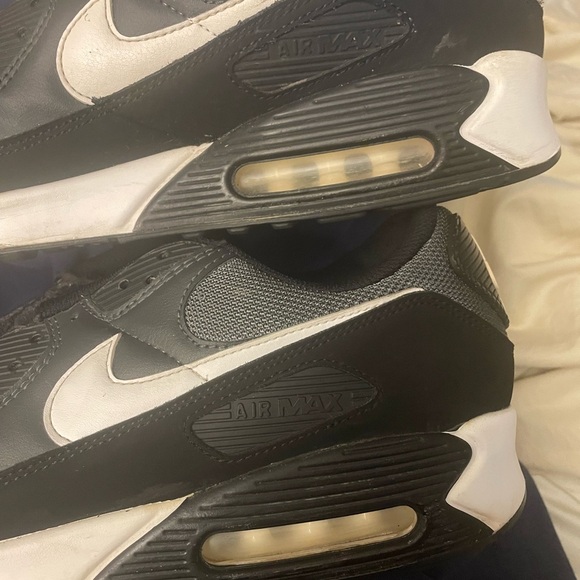 LIGHT USED NIKE PRO MAX
   MENS 90 RUNNING SNEAKER
      $161 on Amazon - Picture 3 of 9